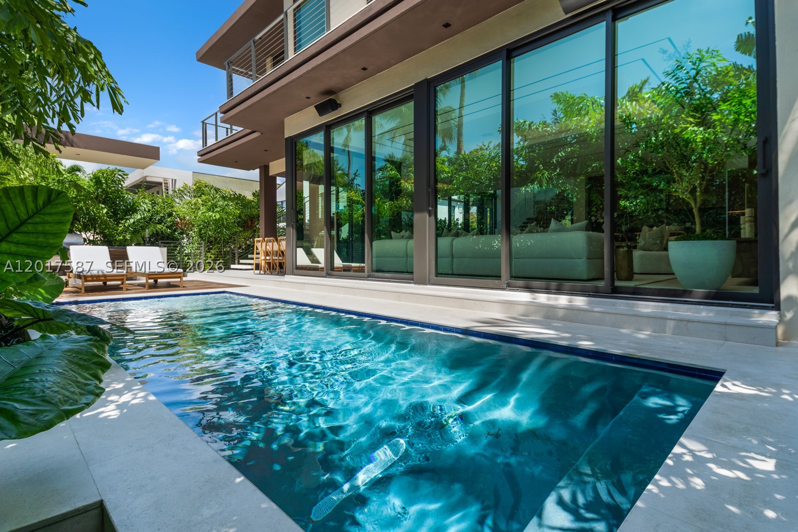 3045 N Bay Rd, Miami Beach FL 33140