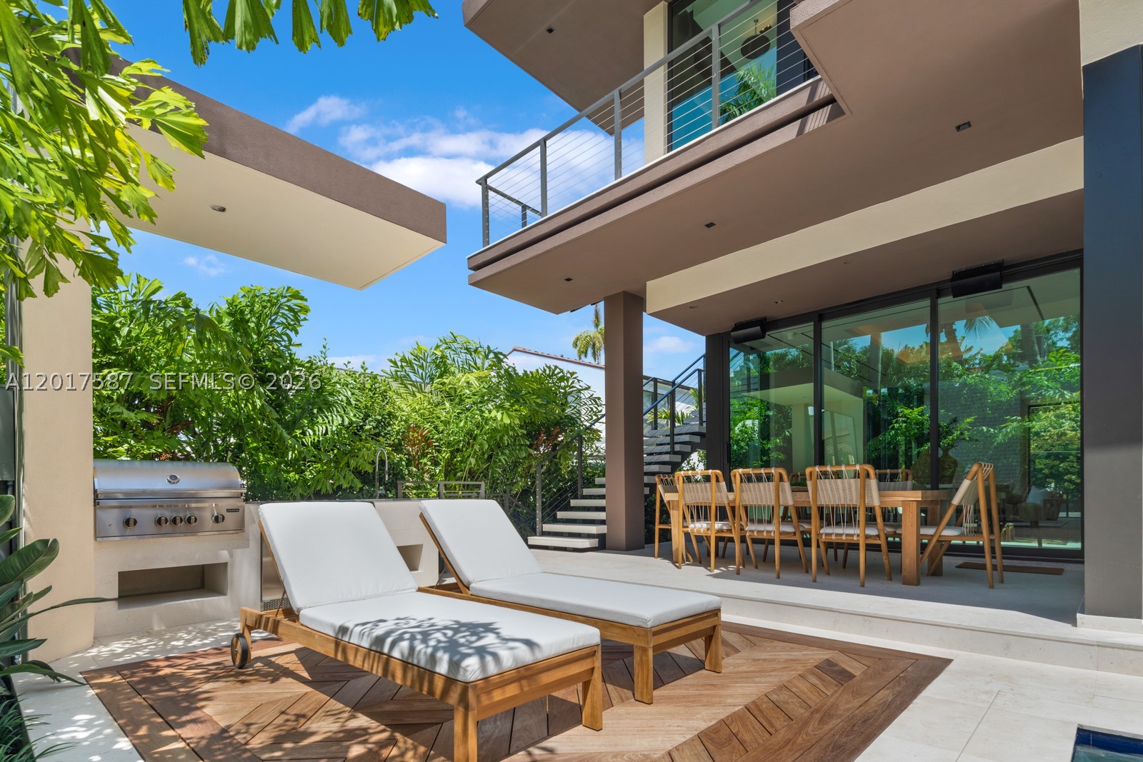 3045 N Bay Rd, Miami Beach FL 33140
