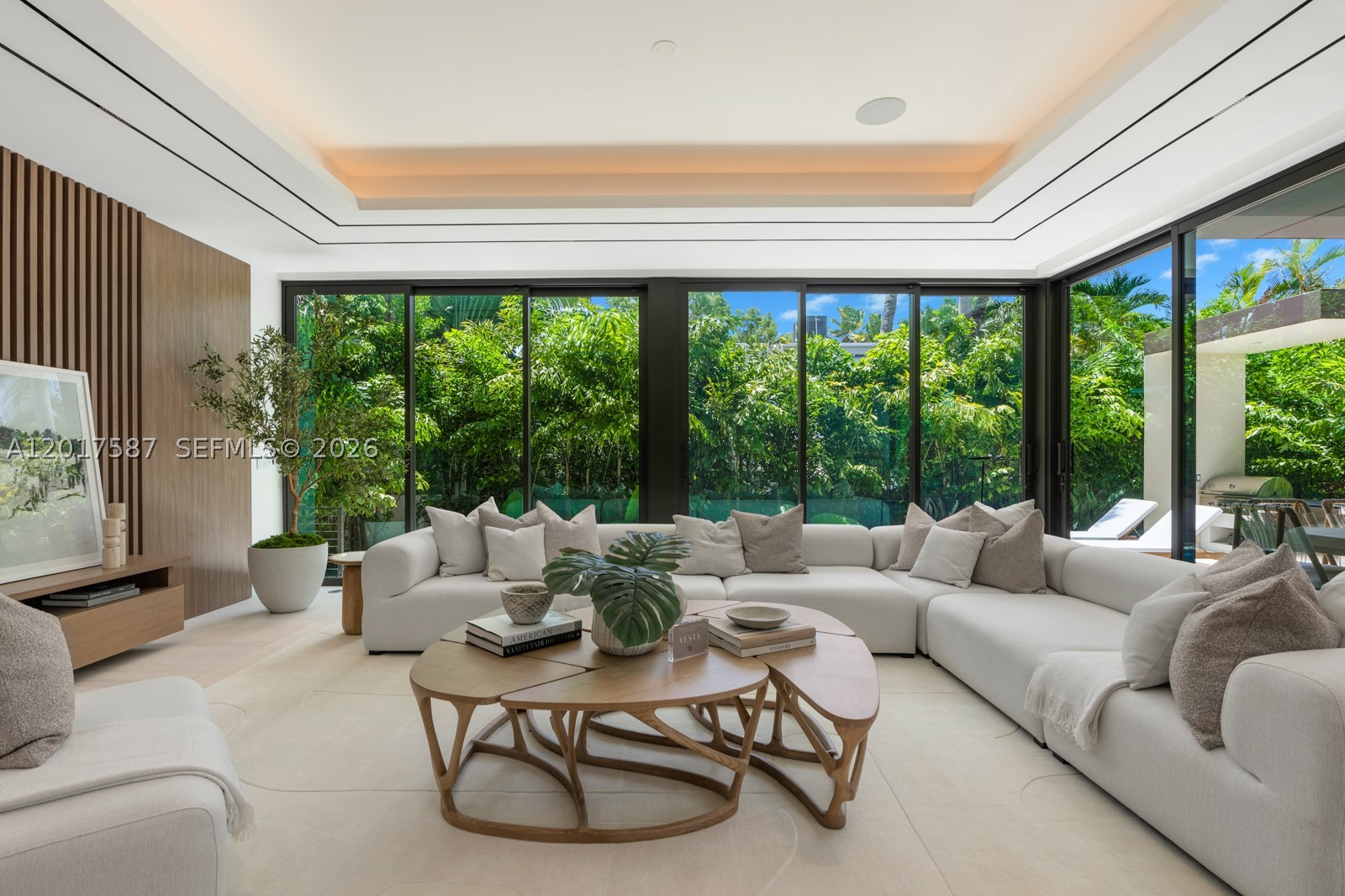 3045 N Bay Rd, Miami Beach FL 33140