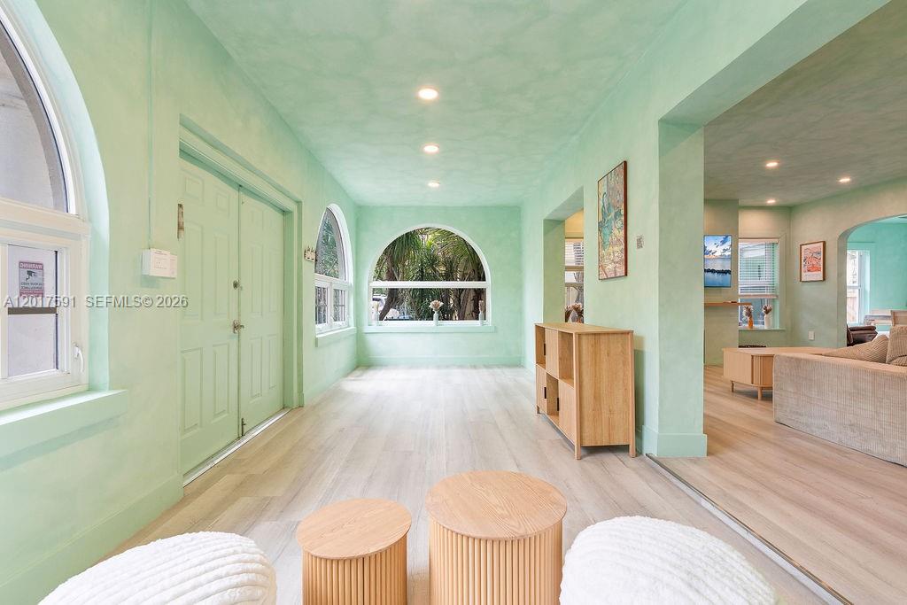22 NE 44th St, Miami FL 33137