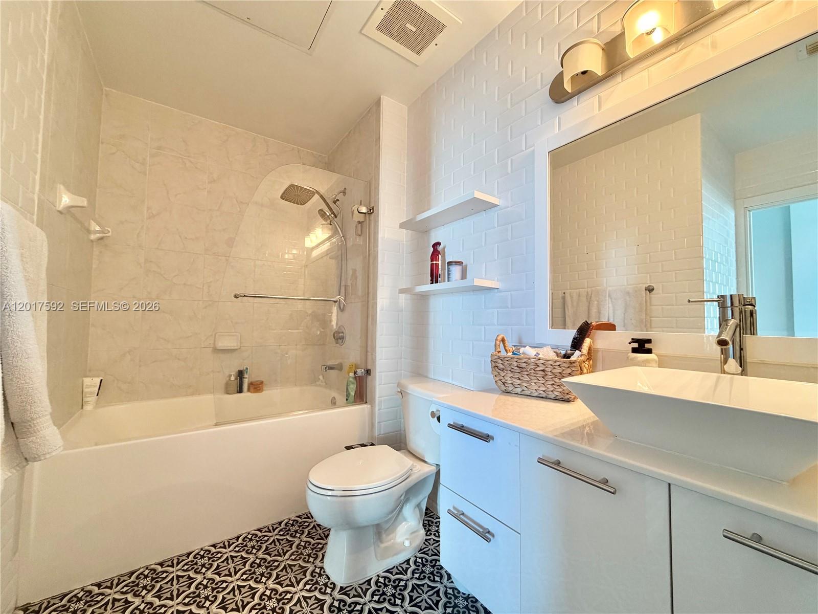 133 NE 2nd Ave #3501, Miami FL 33132