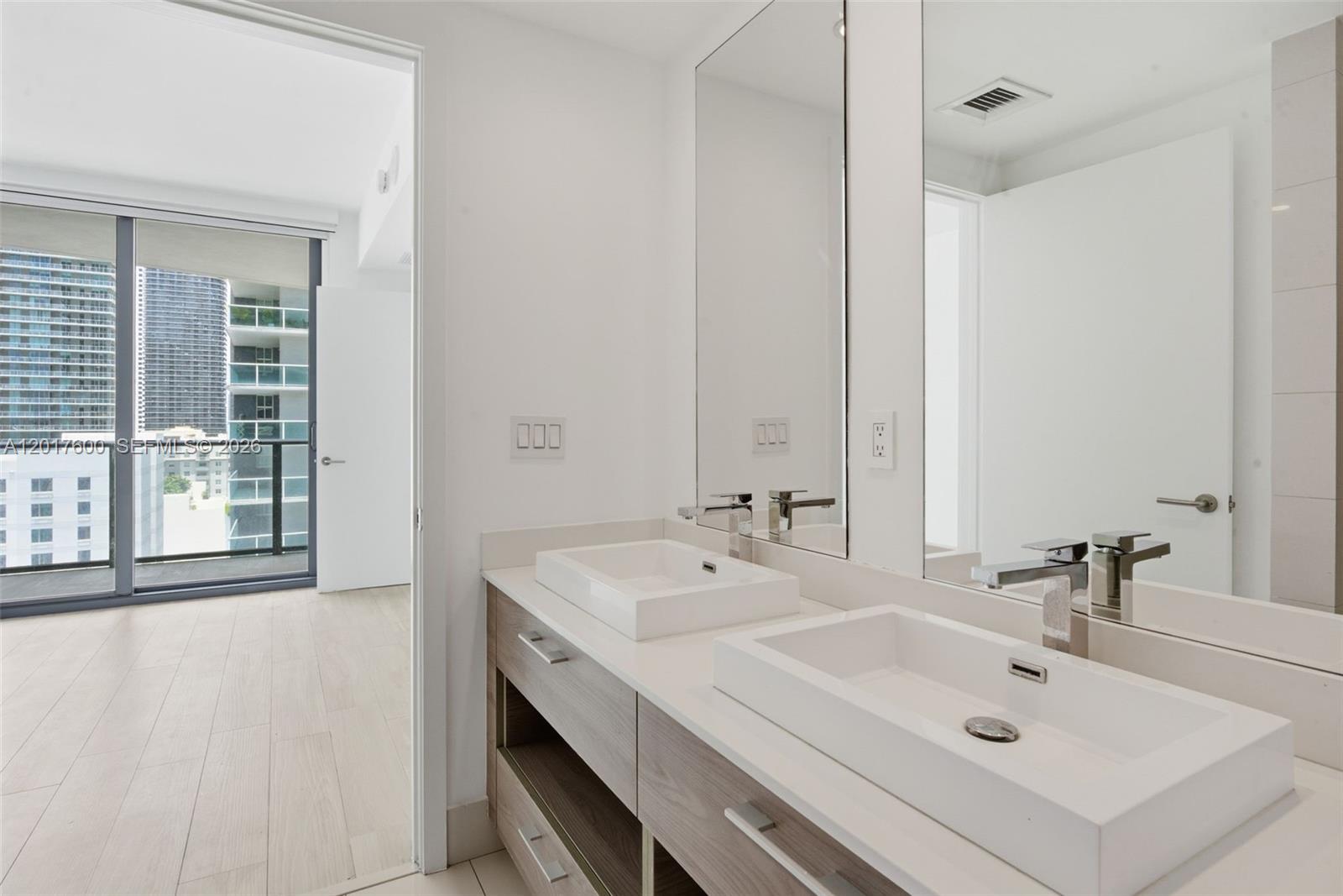 1300 S Miami Ave #1411, Miami FL 33130