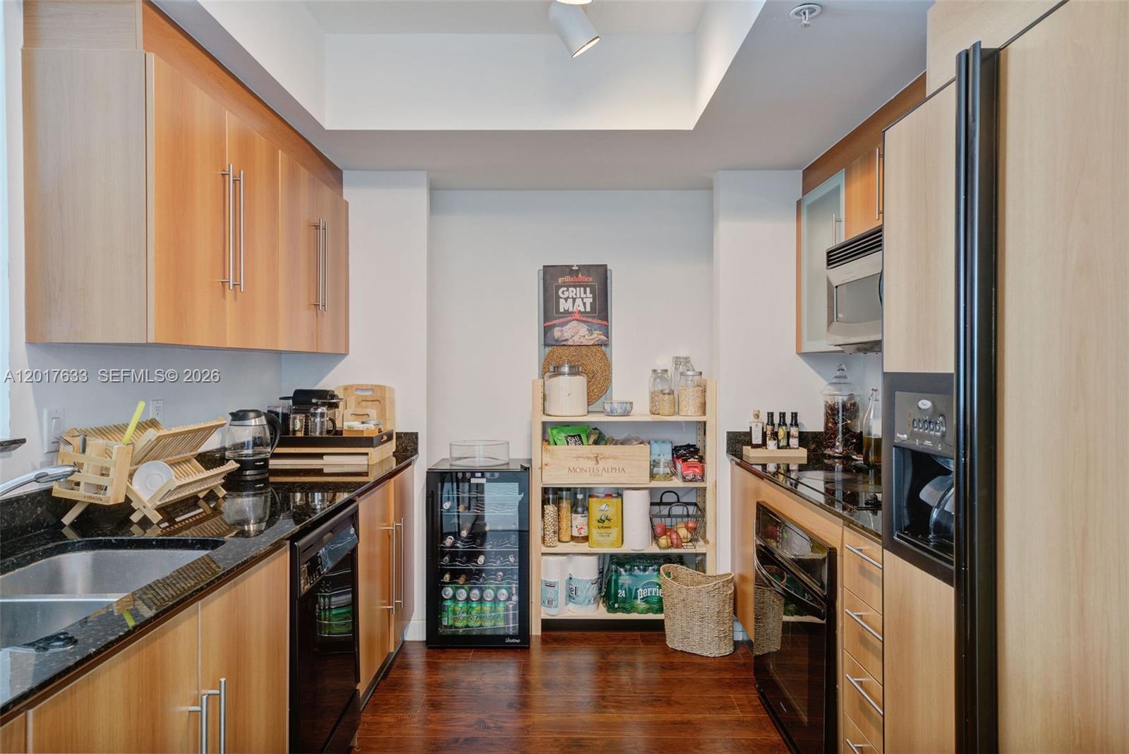 335 S Biscayne Blvd #4205, Miami FL 33131