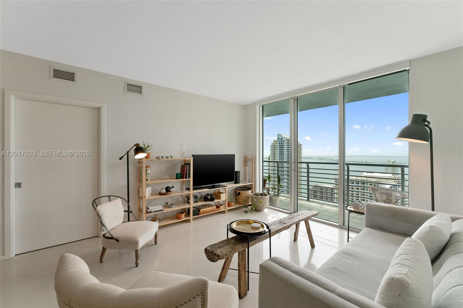 335 S Biscayne Blvd #4205, Miami FL 33131