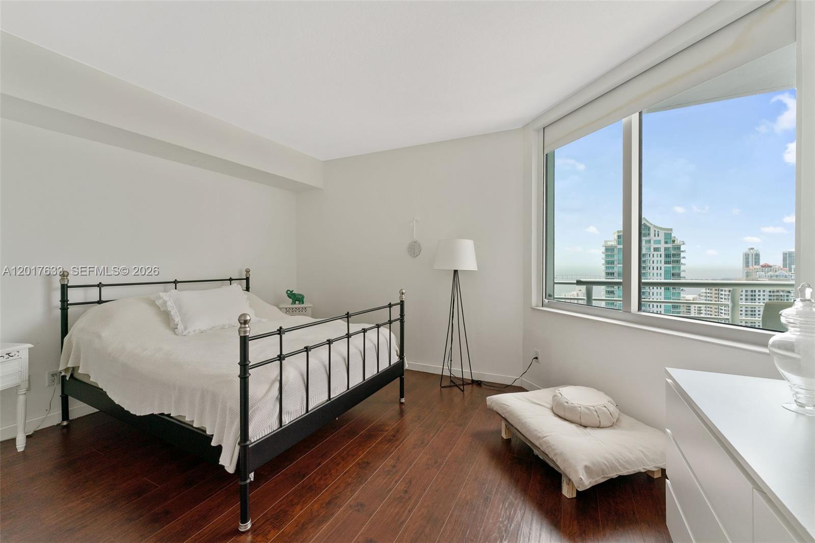 335 S Biscayne Blvd #4205, Miami FL 33131