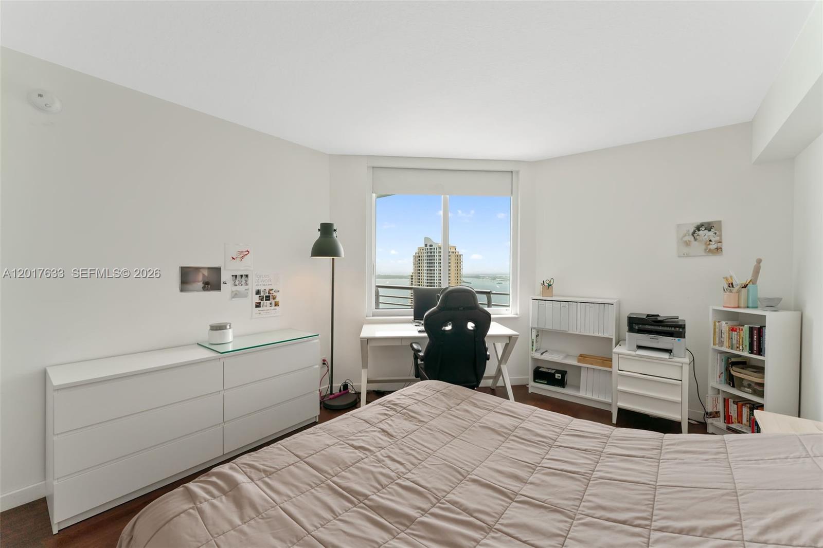 335 S Biscayne Blvd #4205, Miami FL 33131