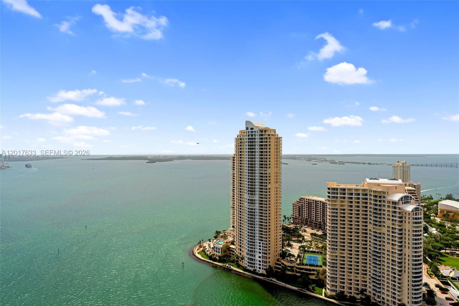 335 S Biscayne Blvd #4205, Miami FL 33131