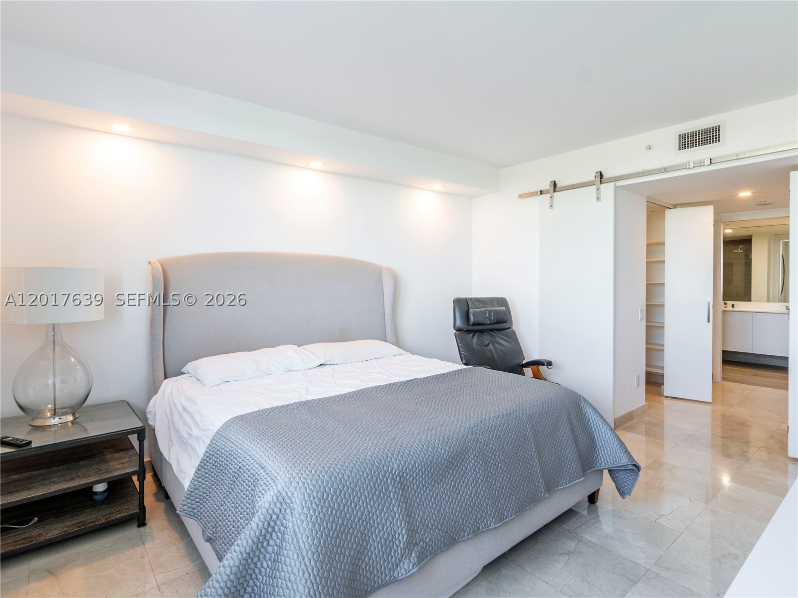 2475 Brickell Ave #903, Miami FL 33129