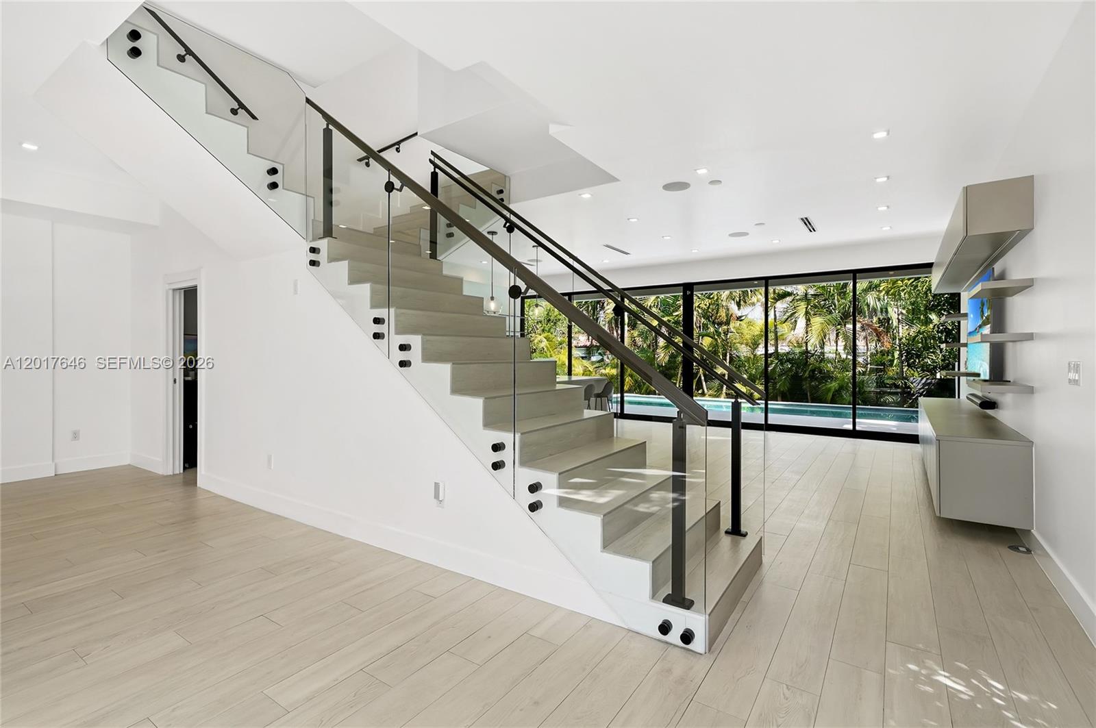 1311 Bay Dr, Miami Beach FL 33141
