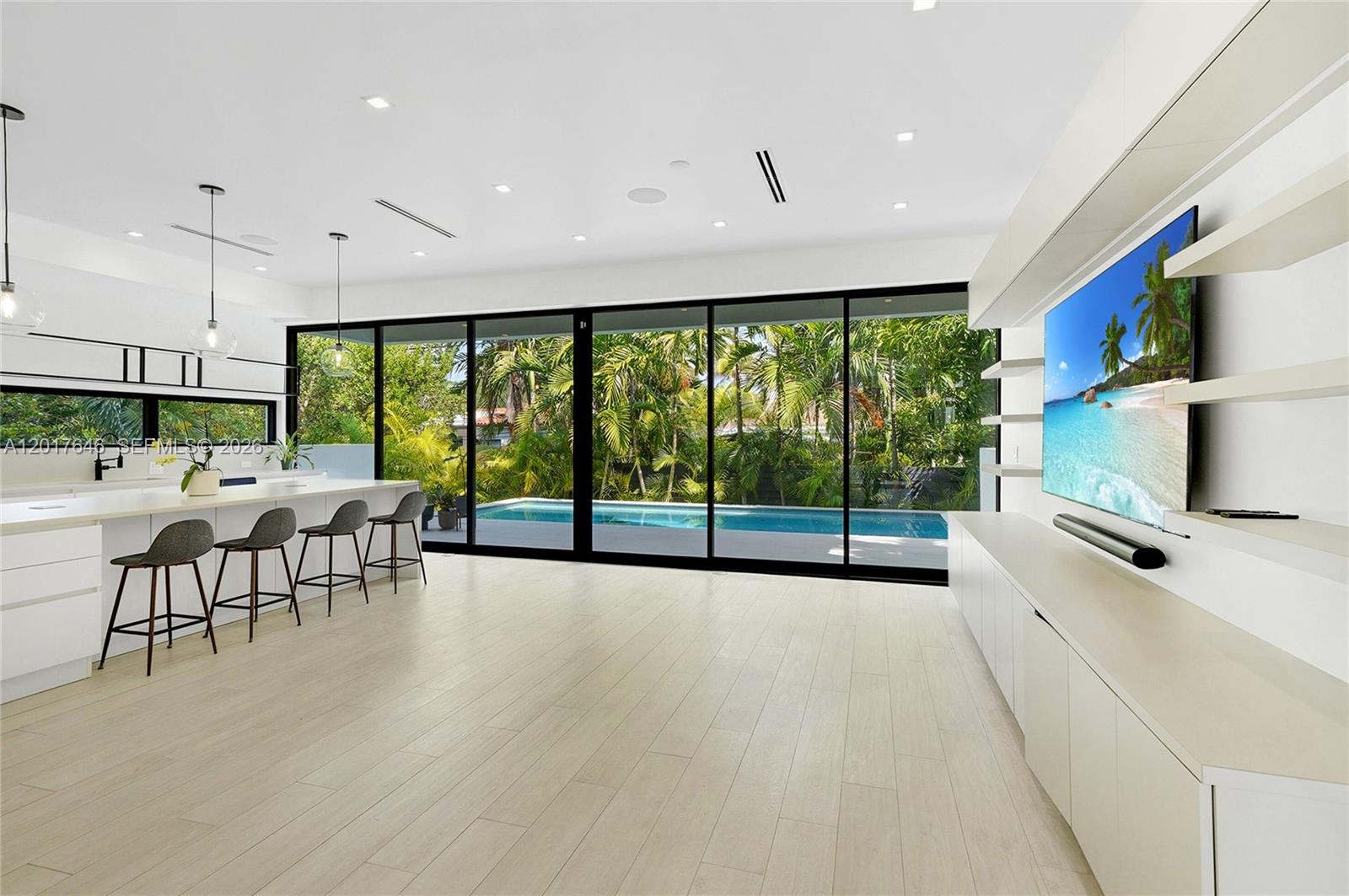 1311 Bay Dr, Miami Beach FL 33141