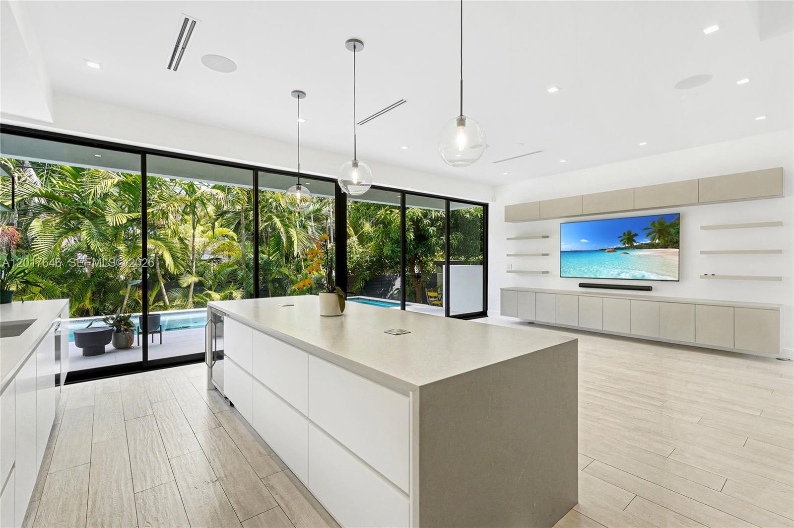 1311 Bay Dr, Miami Beach FL 33141