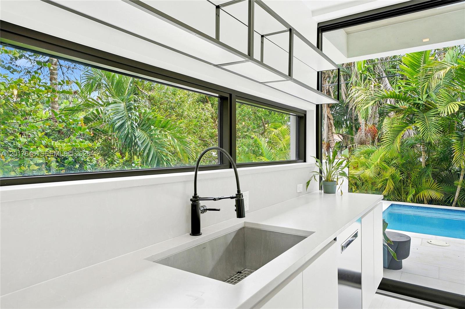 1311 Bay Dr, Miami Beach FL 33141