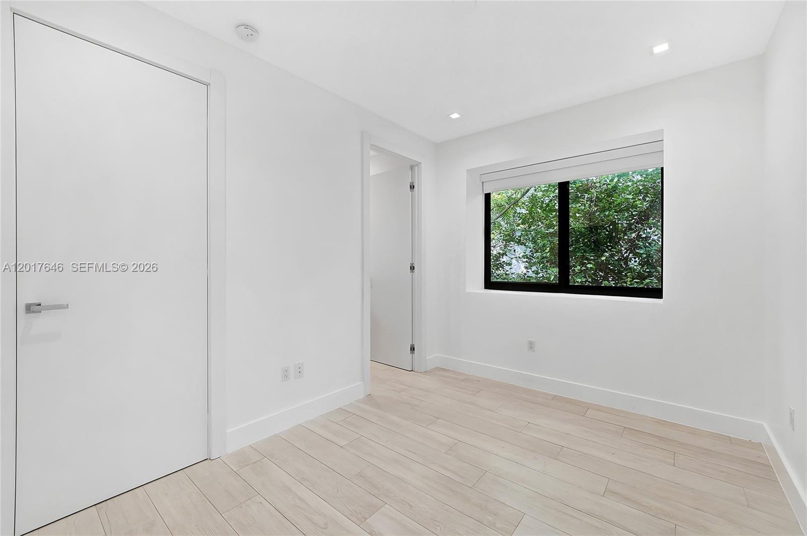 1311 Bay Dr, Miami Beach FL 33141