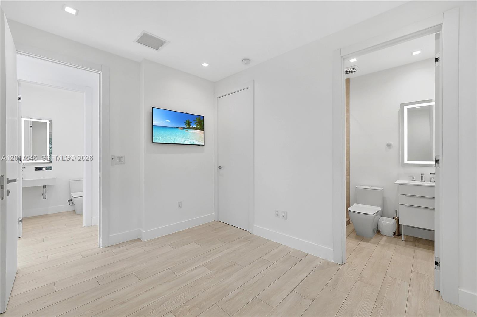 1311 Bay Dr, Miami Beach FL 33141