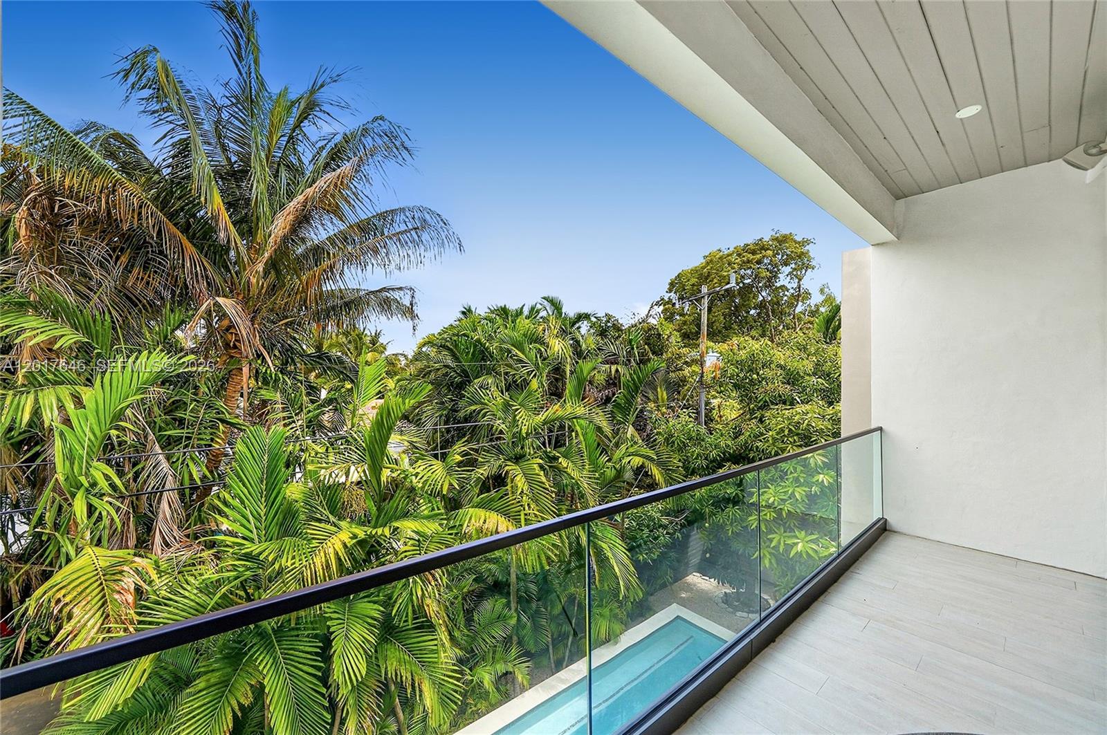 1311 Bay Dr, Miami Beach FL 33141