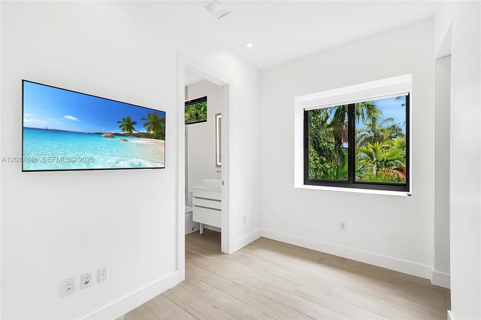 1311 Bay Dr, Miami Beach FL 33141