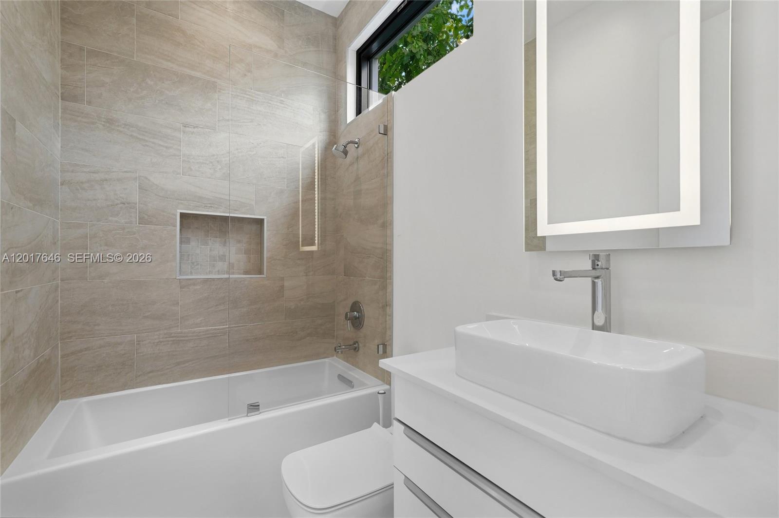 1311 Bay Dr, Miami Beach FL 33141