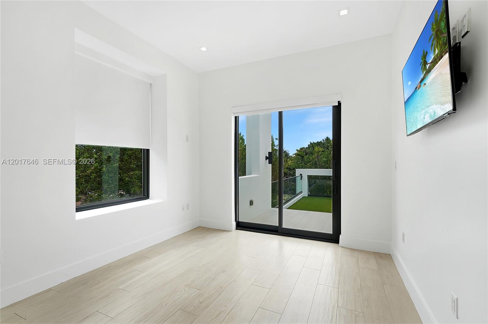 1311 Bay Dr, Miami Beach FL 33141