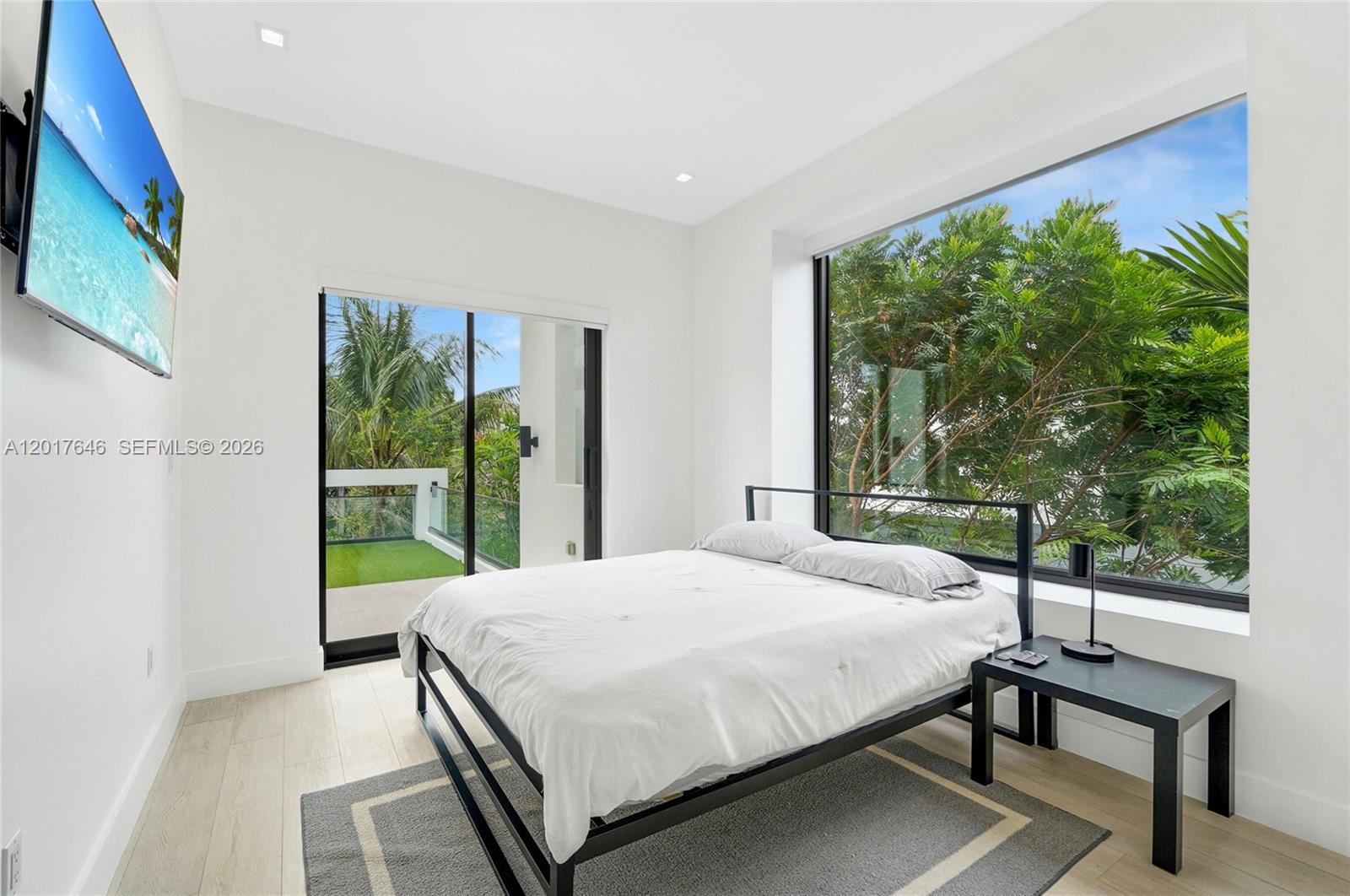 1311 Bay Dr, Miami Beach FL 33141