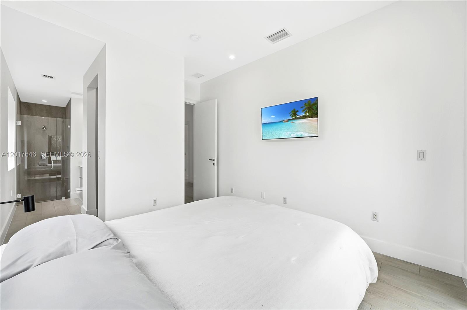 1311 Bay Dr, Miami Beach FL 33141