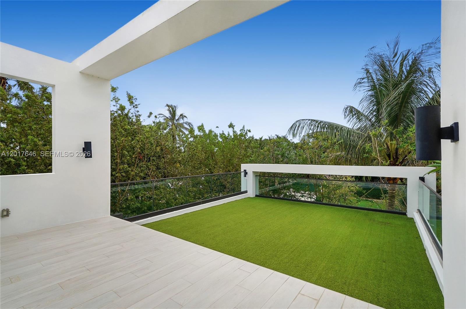 1311 Bay Dr, Miami Beach FL 33141