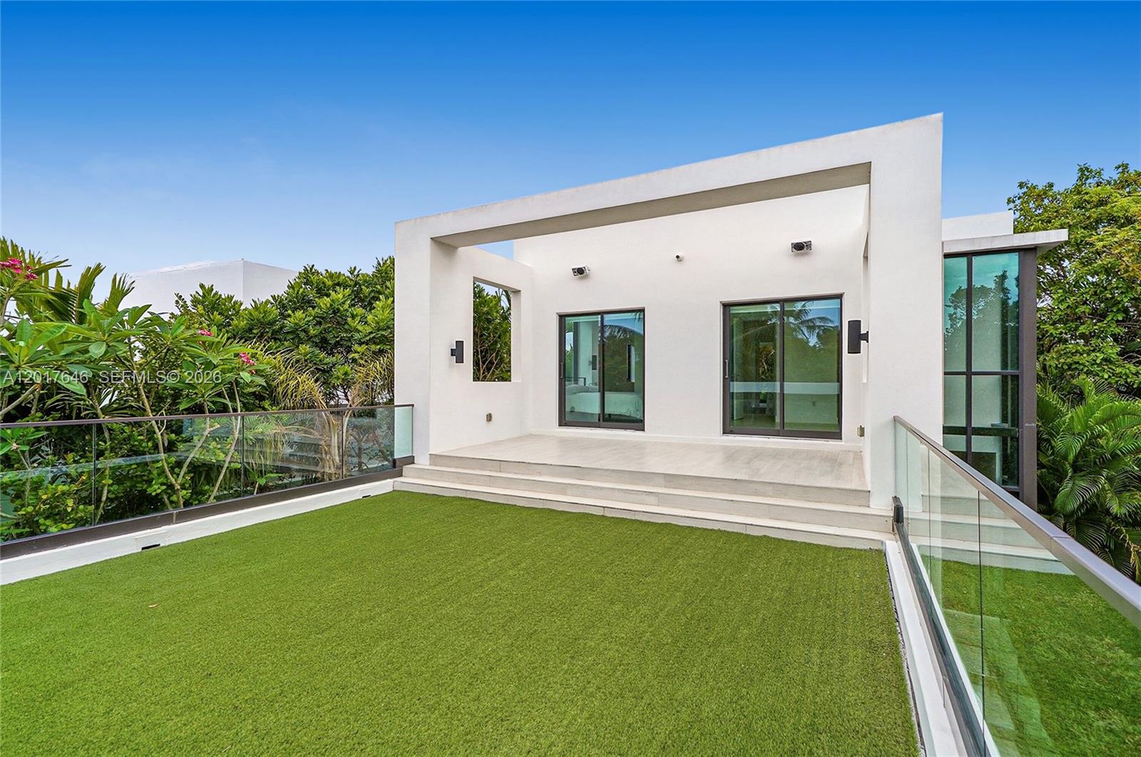 1311 Bay Dr, Miami Beach FL 33141