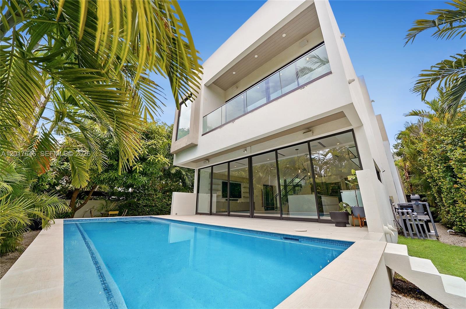 1311 Bay Dr, Miami Beach FL 33141