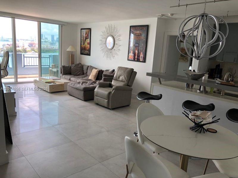 90 Alton Rd #1604, Miami Beach FL 33139