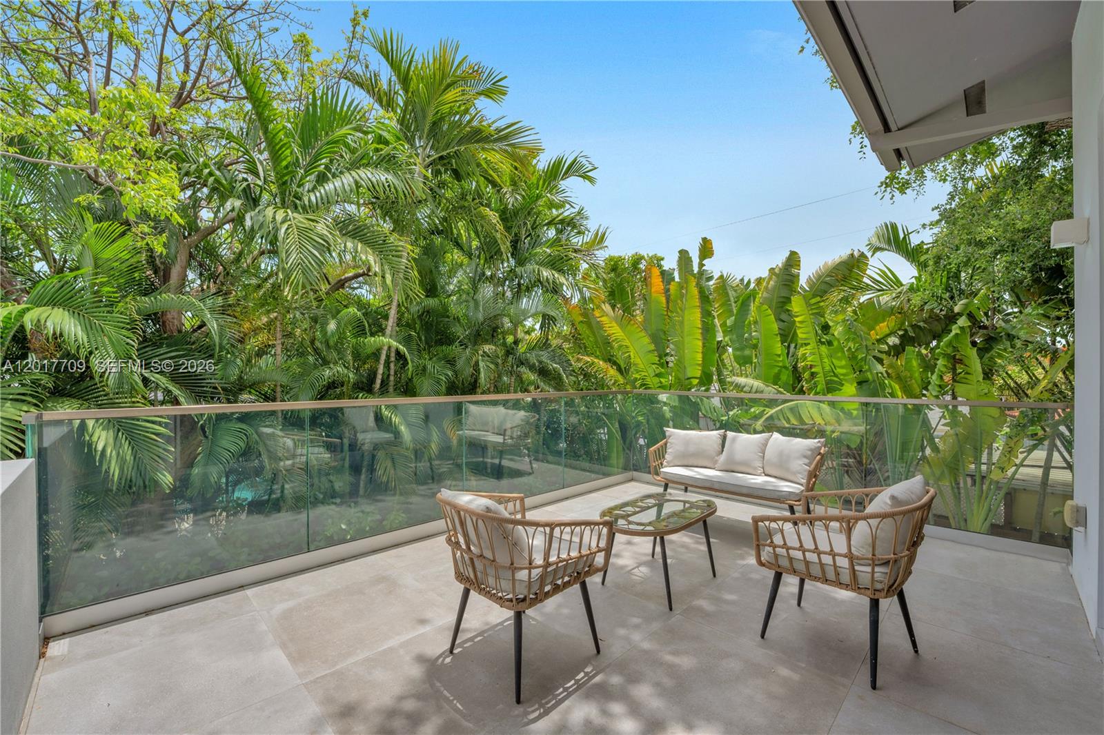 10 Samana Dr, Miami FL 33133