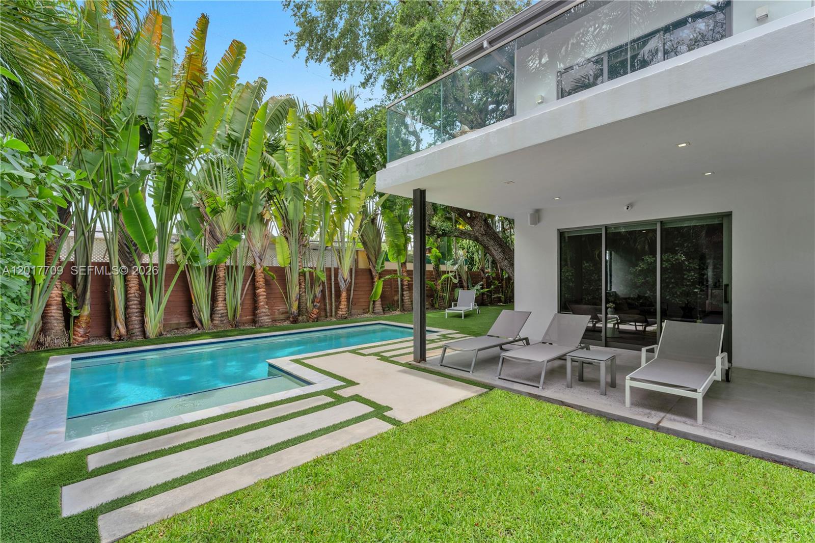 10 Samana Dr, Miami FL 33133