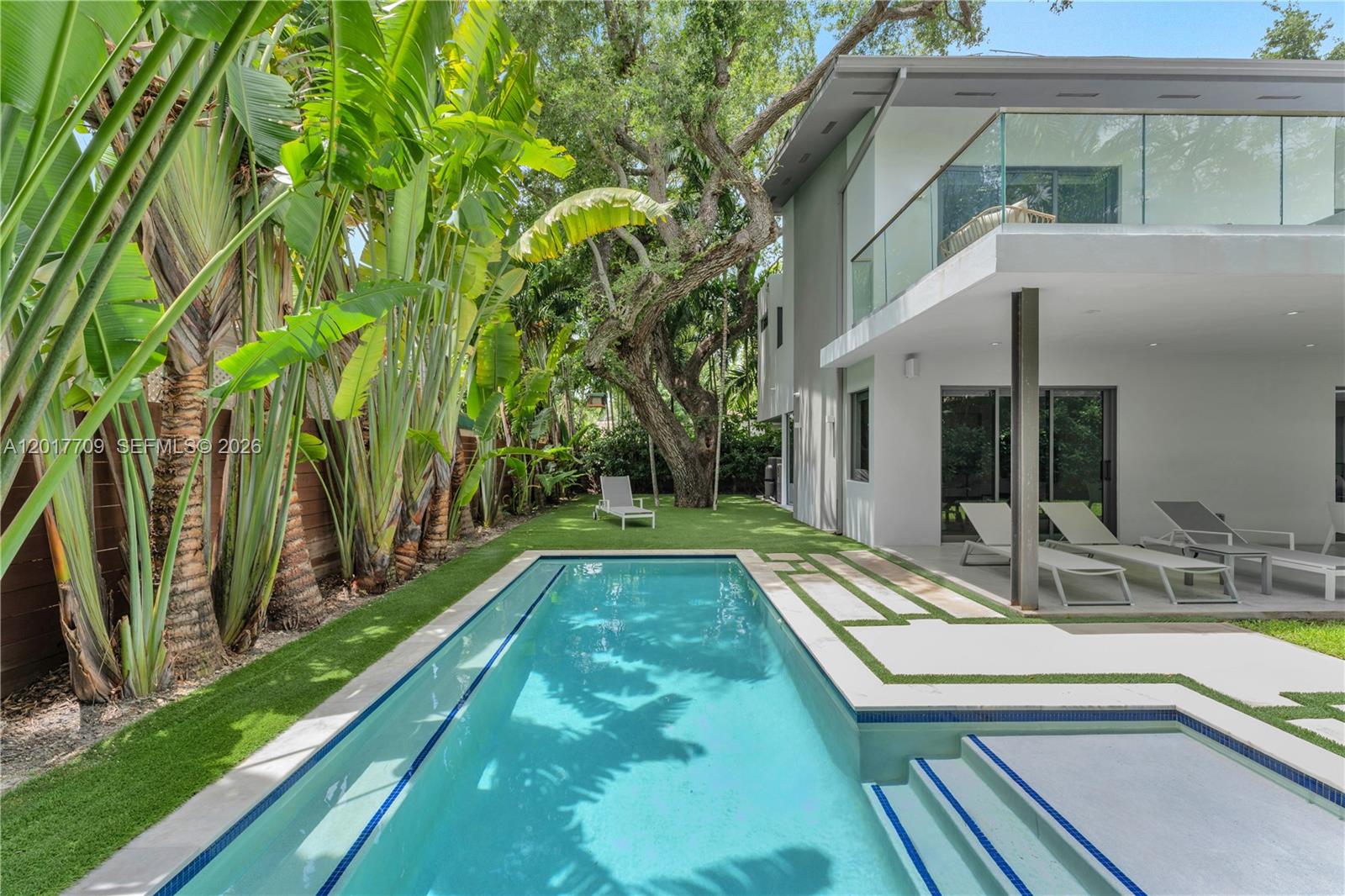 10 Samana Dr, Miami FL 33133