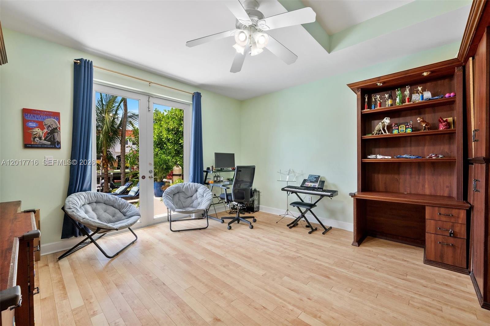 2310 Bayview Ln, North Miami FL 33181