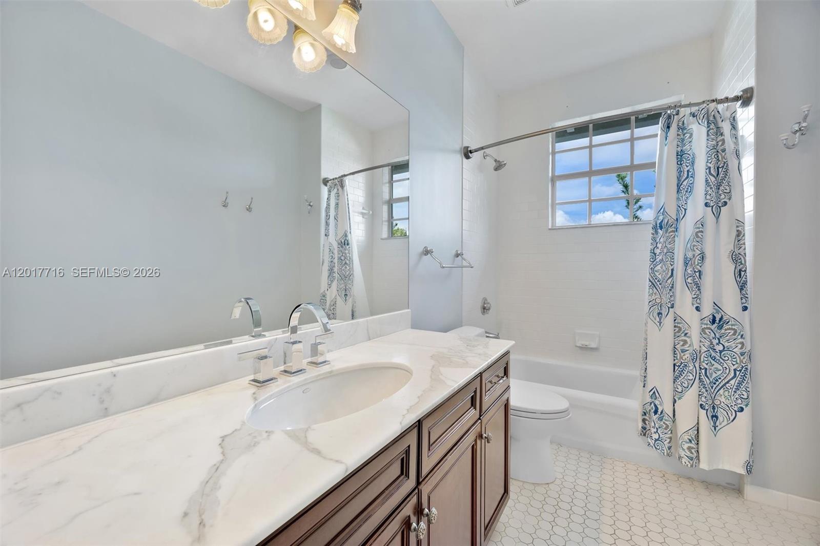 2310 Bayview Ln, North Miami FL 33181