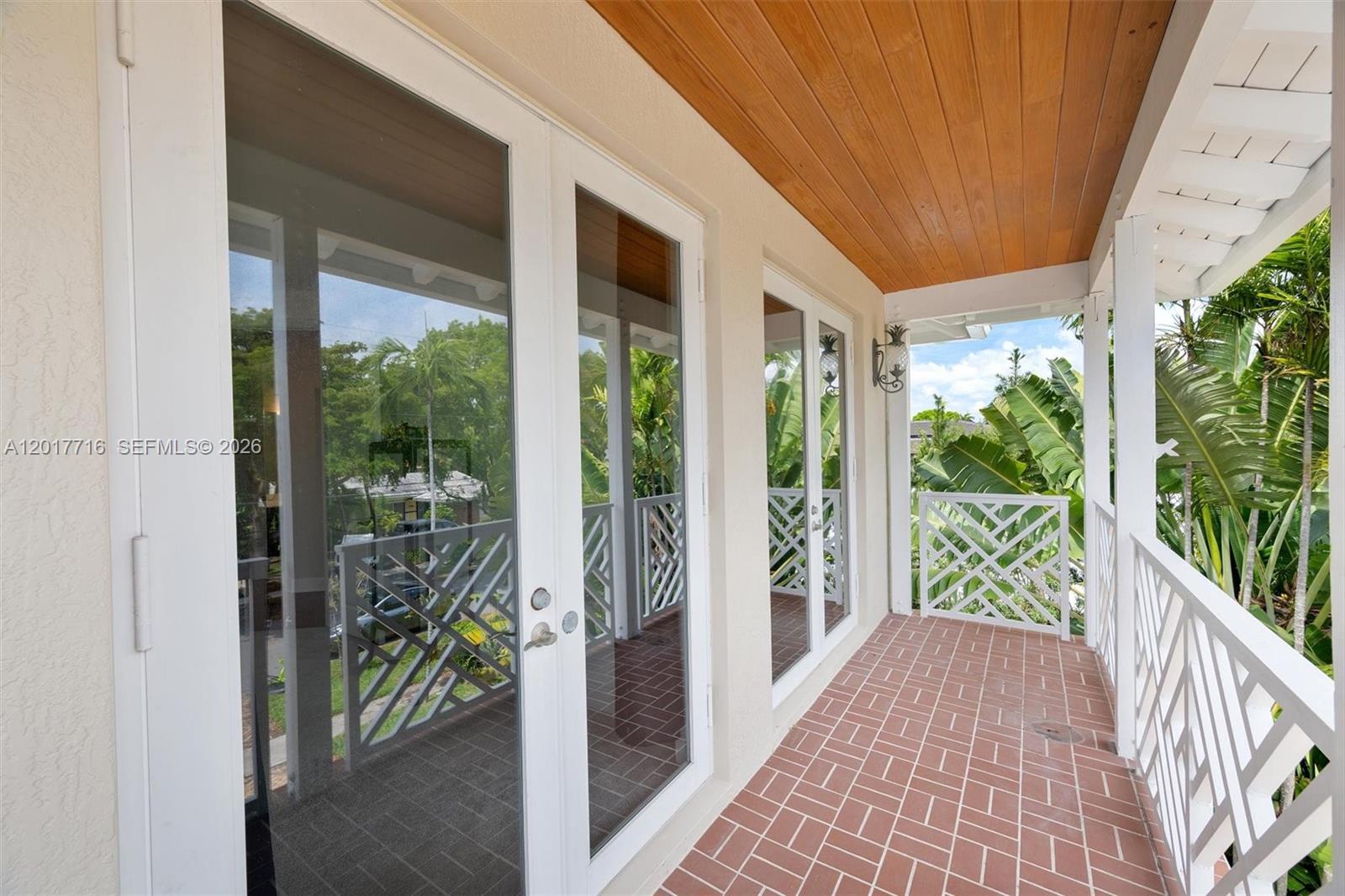 2310 Bayview Ln, North Miami FL 33181