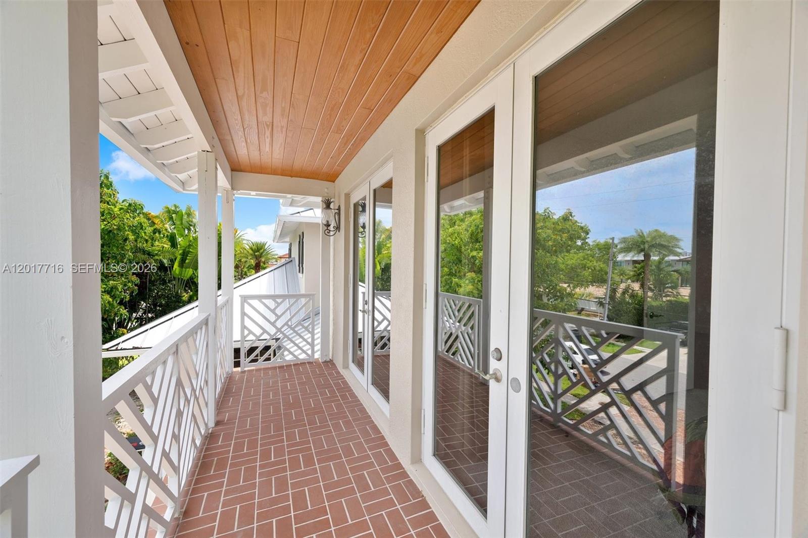 2310 Bayview Ln, North Miami FL 33181