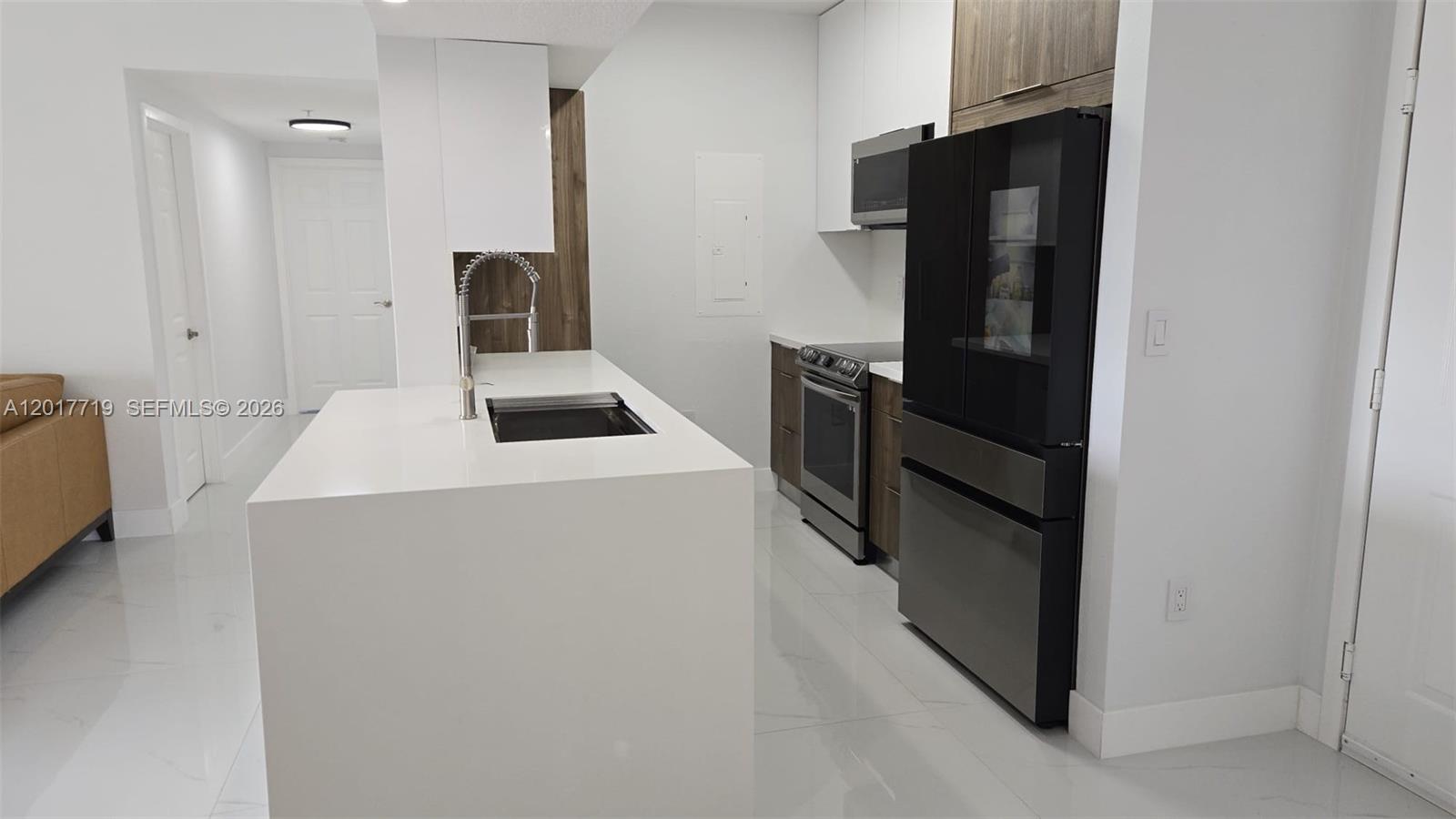 230 SW 117th Ter #202, Pembroke Pines FL 33025