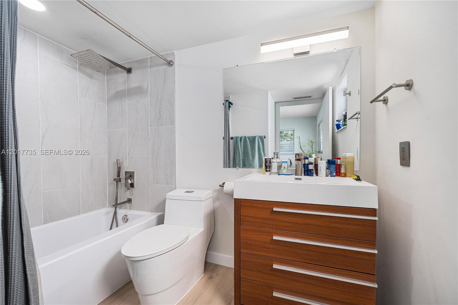 1900 Meridian Ave #204, Miami Beach FL 33139