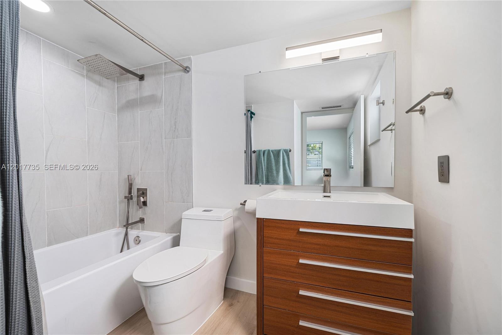 1900 Meridian Ave #204, Miami Beach FL 33139