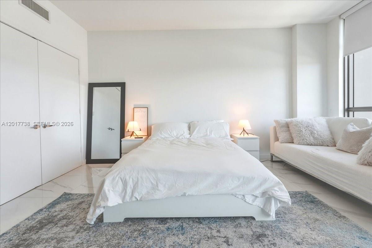 17301 Biscayne Blvd #605, North Miami Beach FL 33160