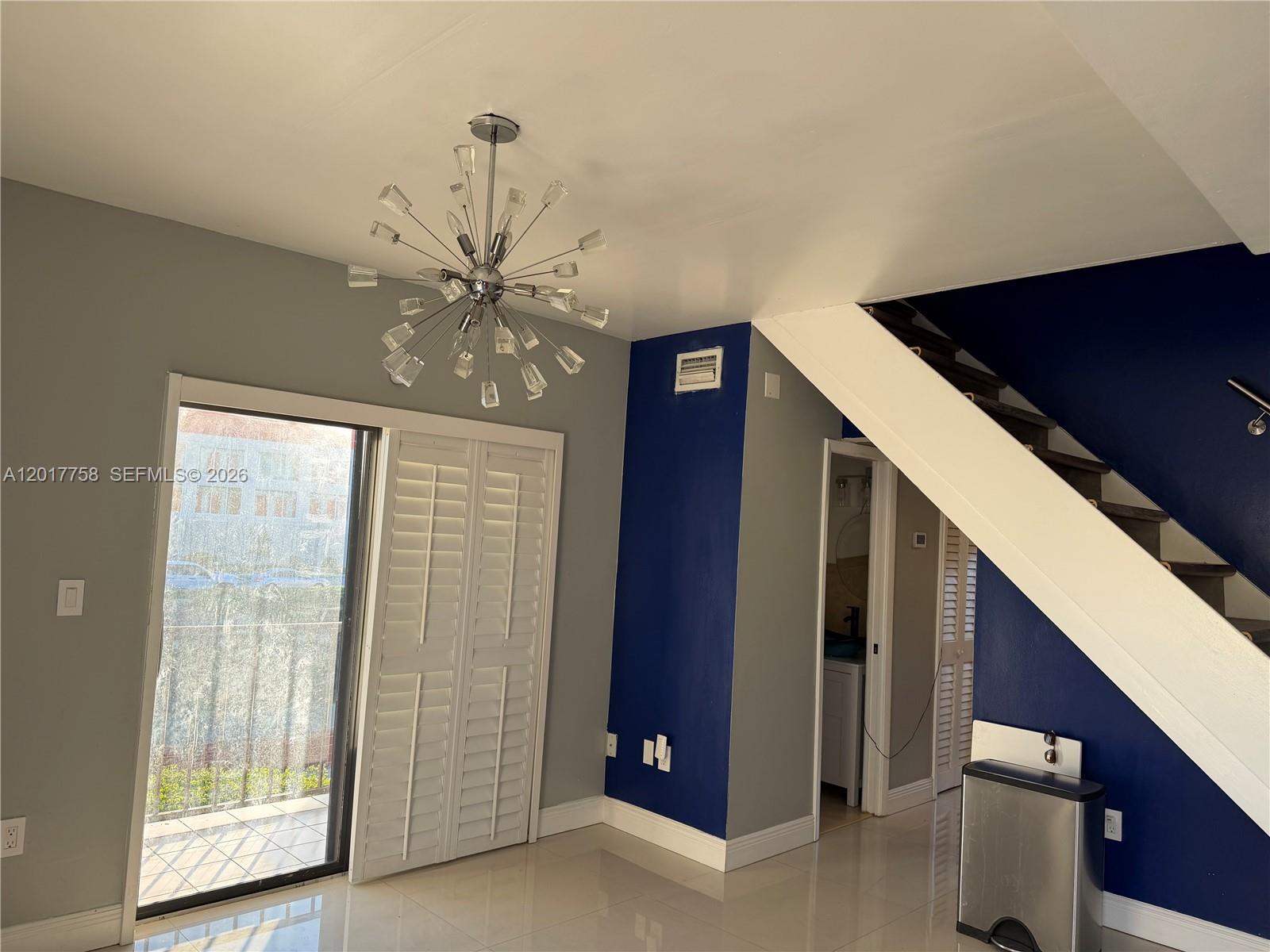 421 Swallow Dr #12, Miami Springs FL 33166