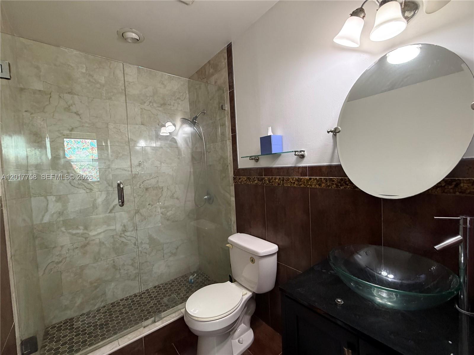 421 Swallow Dr #12, Miami Springs FL 33166