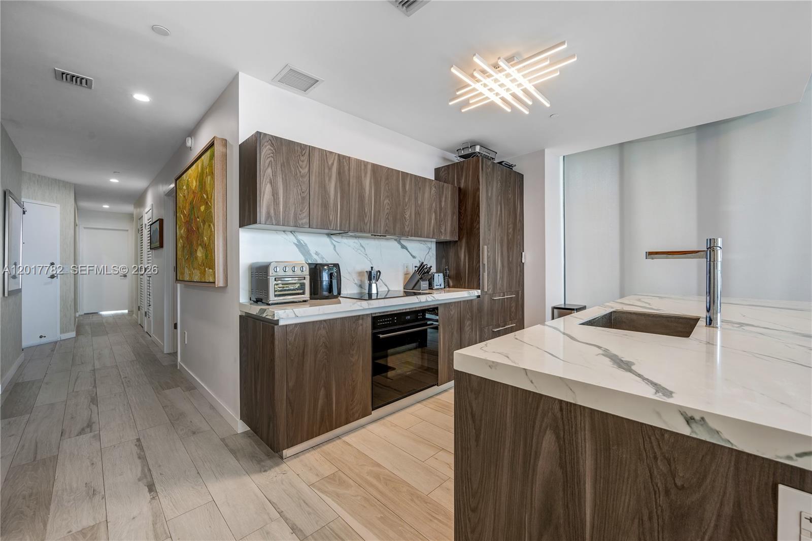 480 NE 31st St #907, Miami FL 33137