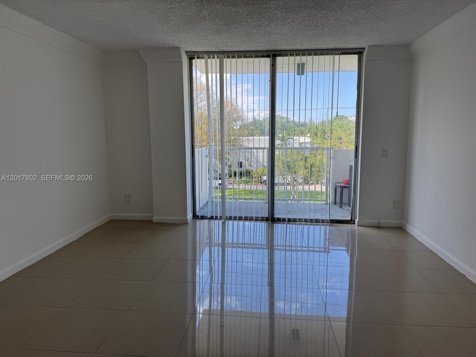 2020 NE 135th St #303, North Miami FL 33181