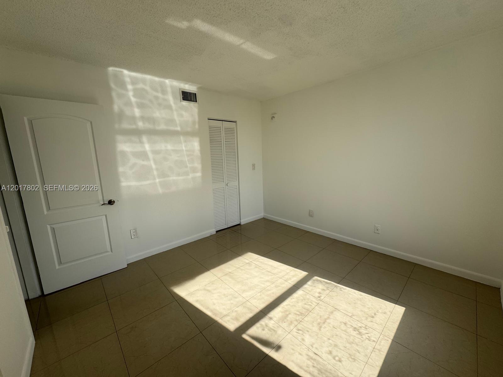 2020 NE 135th St #303, North Miami FL 33181