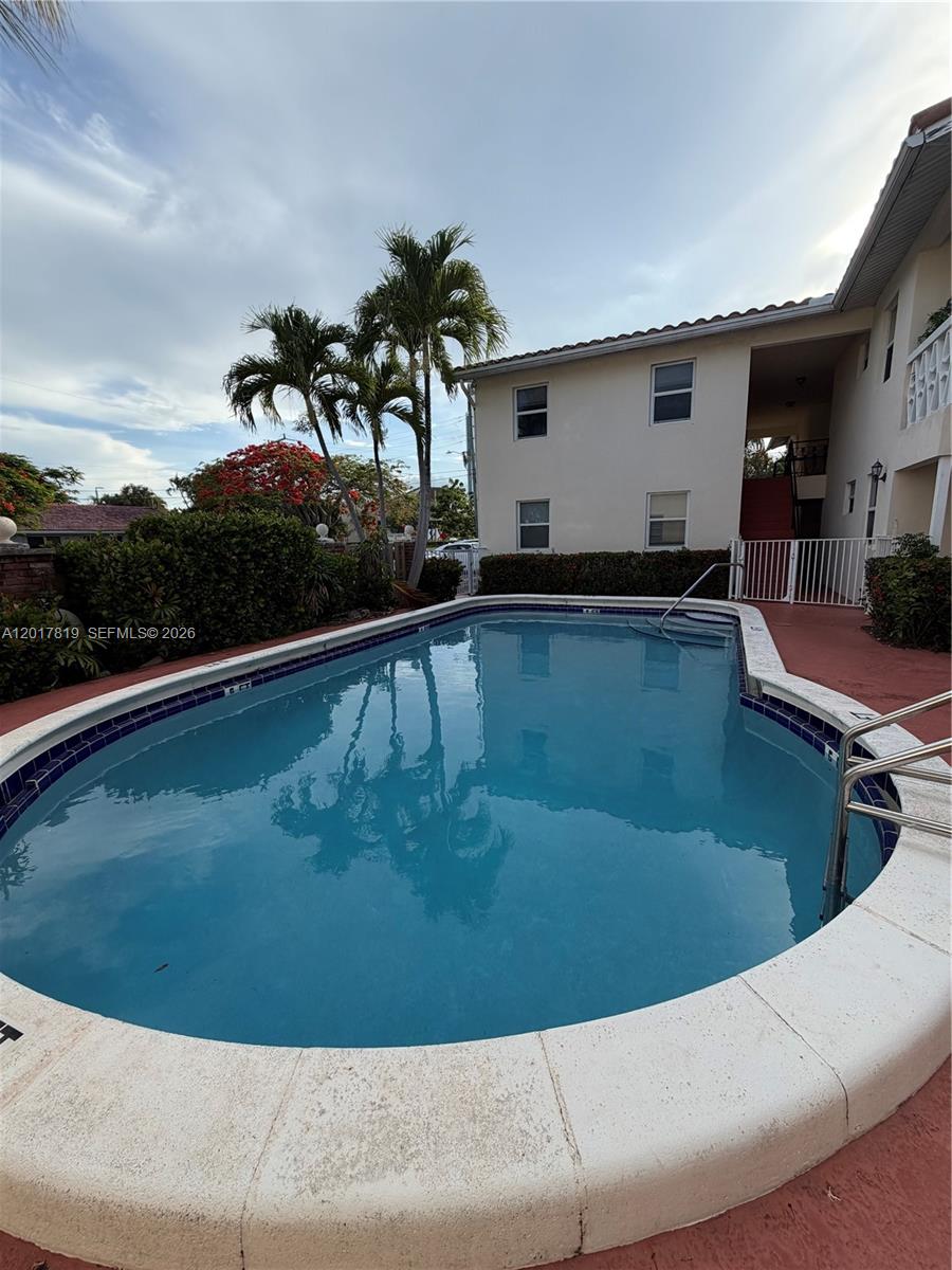 2591 NE 55TH CT #202, Fort Lauderdale FL 33308