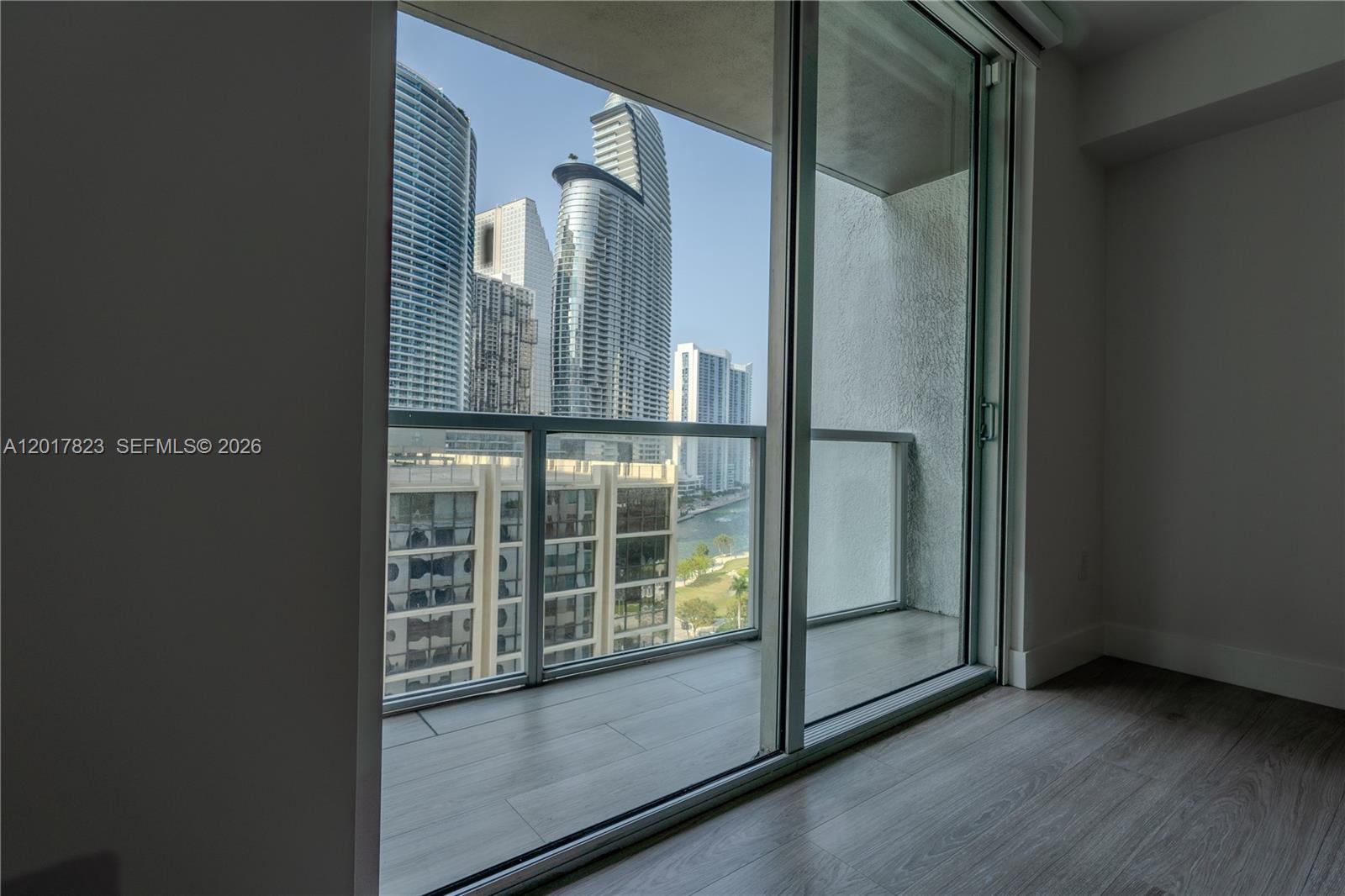 500 Brickell Ave #1407, Miami FL 33131