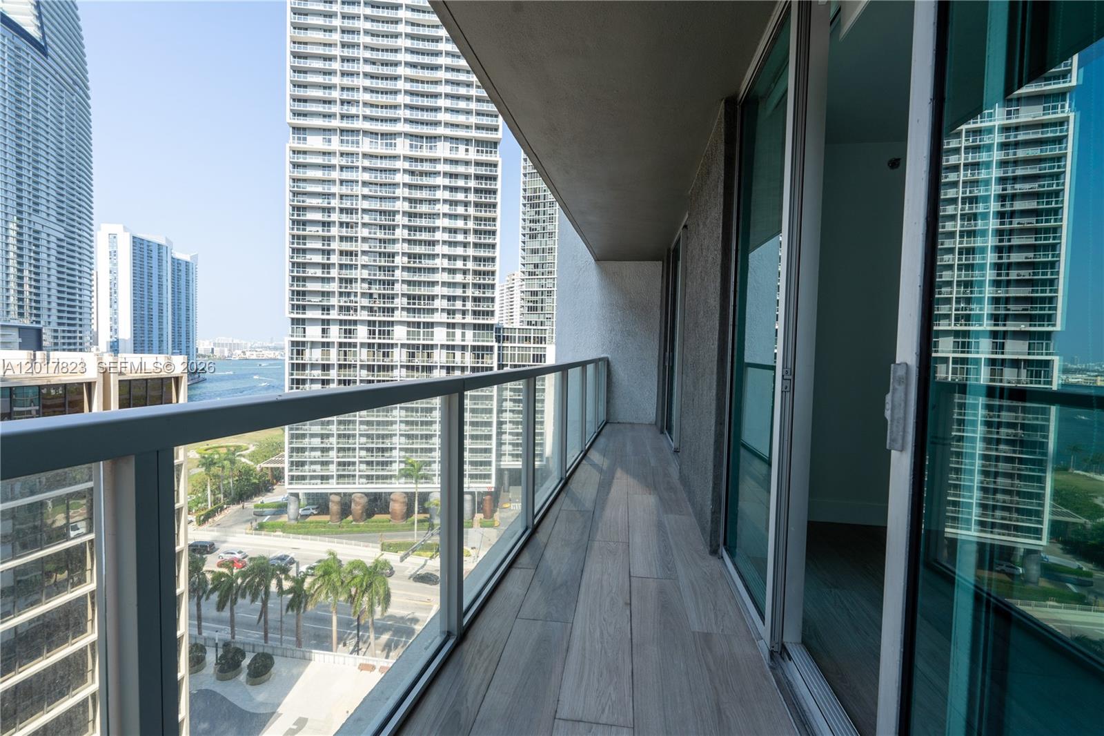 500 Brickell Ave #1407, Miami FL 33131