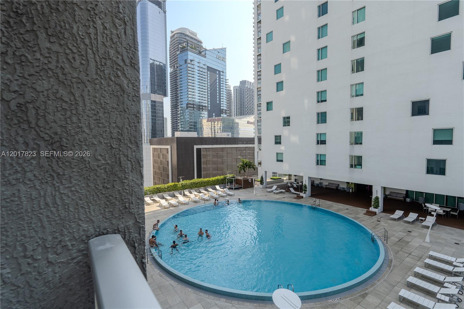500 Brickell Ave #1407, Miami FL 33131
