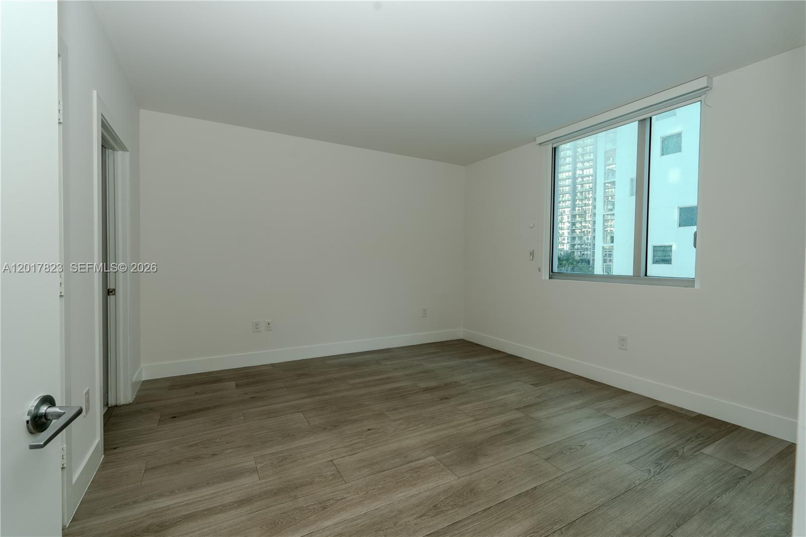 500 Brickell Ave #1407, Miami FL 33131