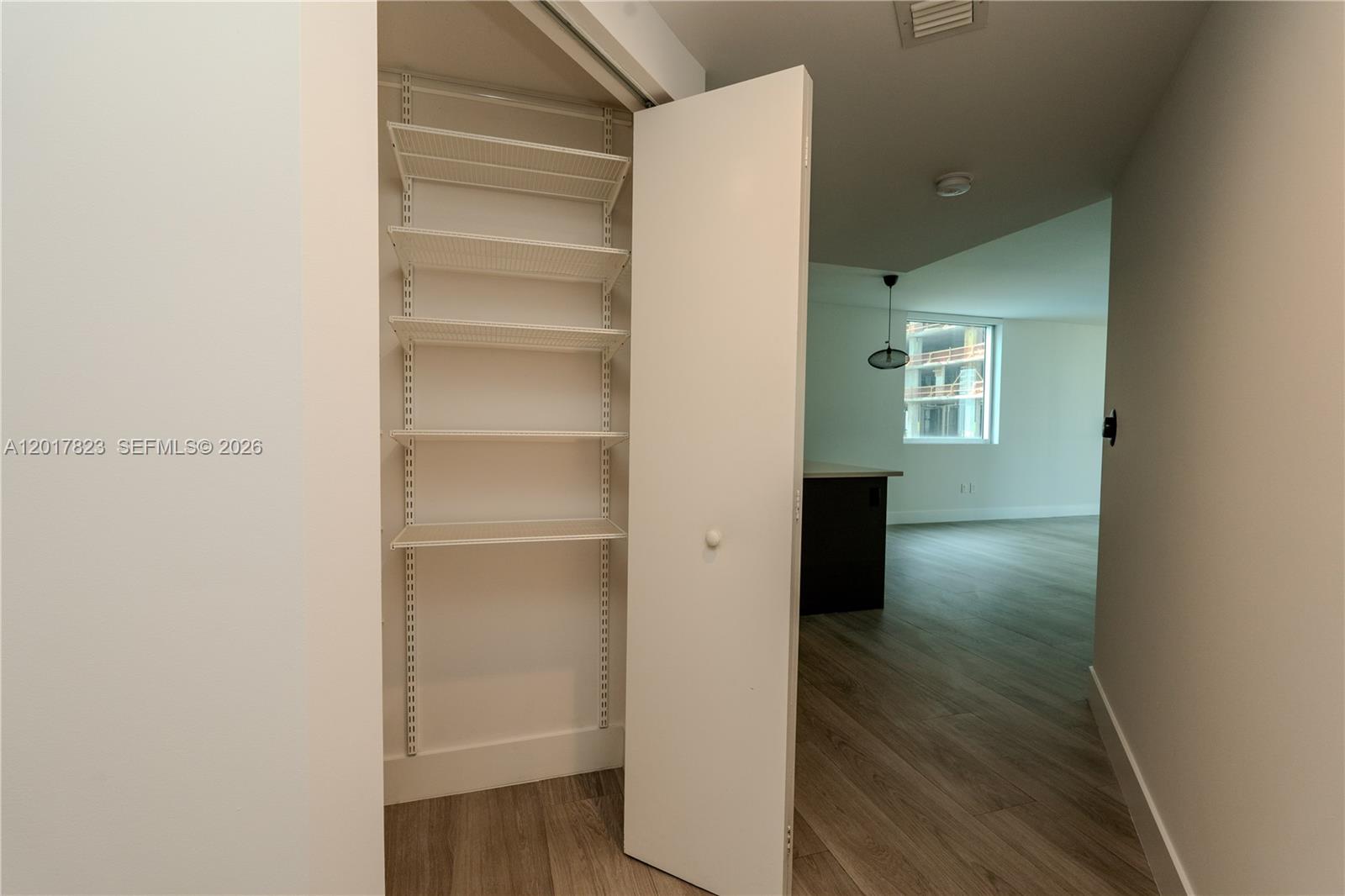 500 Brickell Ave #1407, Miami FL 33131